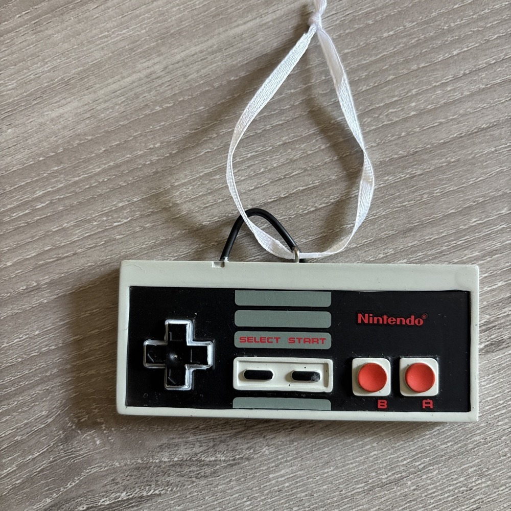 Nintendo‎ Ornament 2023 NES CONTROLLER Christmas Gift Holidays Gamer Gaming Deco